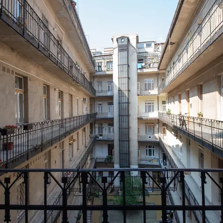 Next To Allee Shopping Centre Location Apartament *